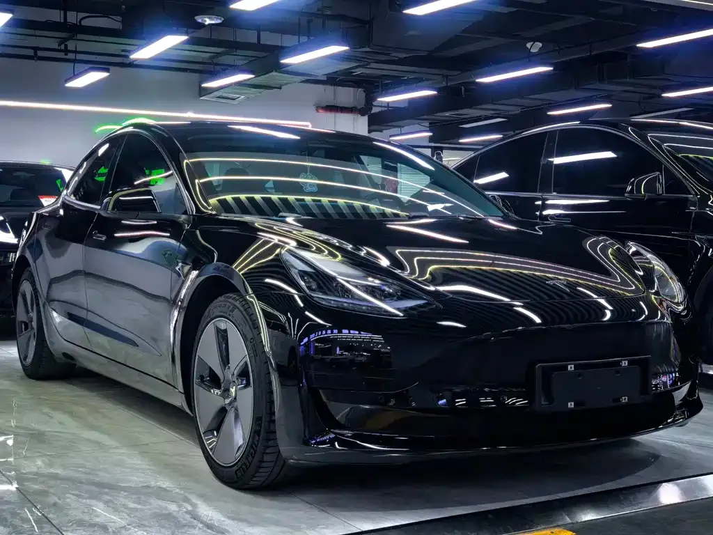 Tesla Model 3 — фото 6