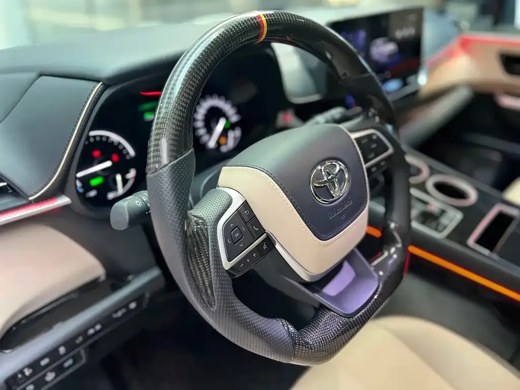 Toyota Granvia — фото 7