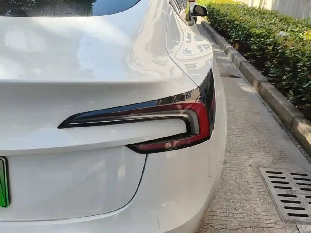 Tesla Model 3 — фото 3