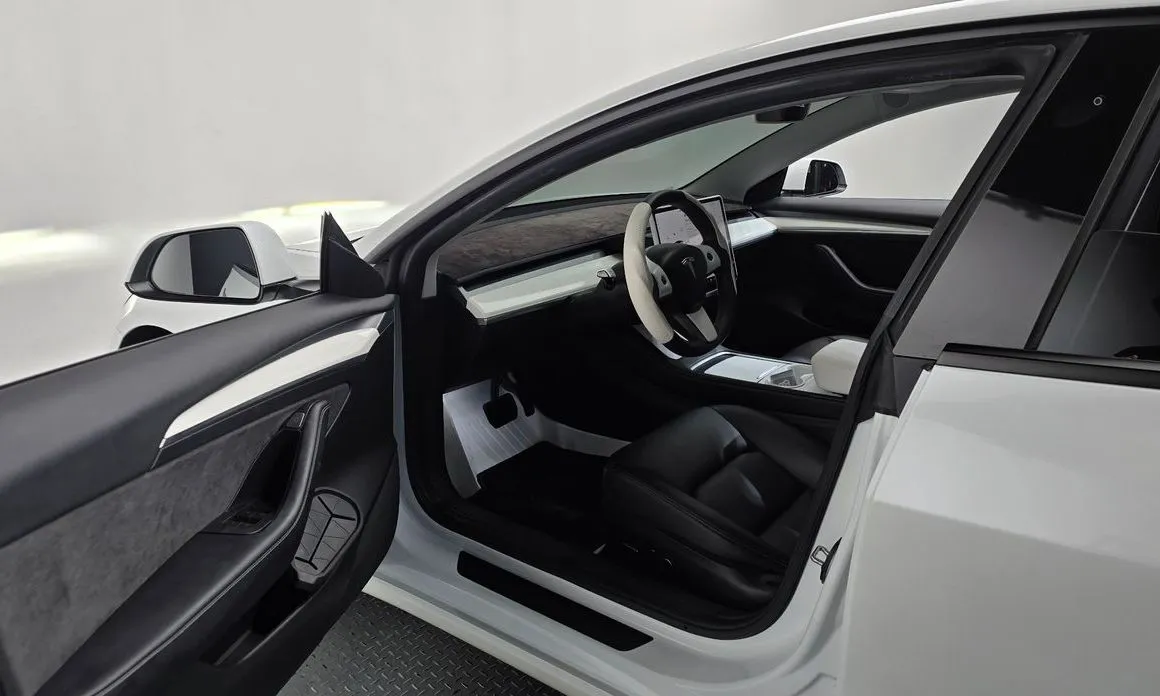 Tesla Model 3 — фото 3
