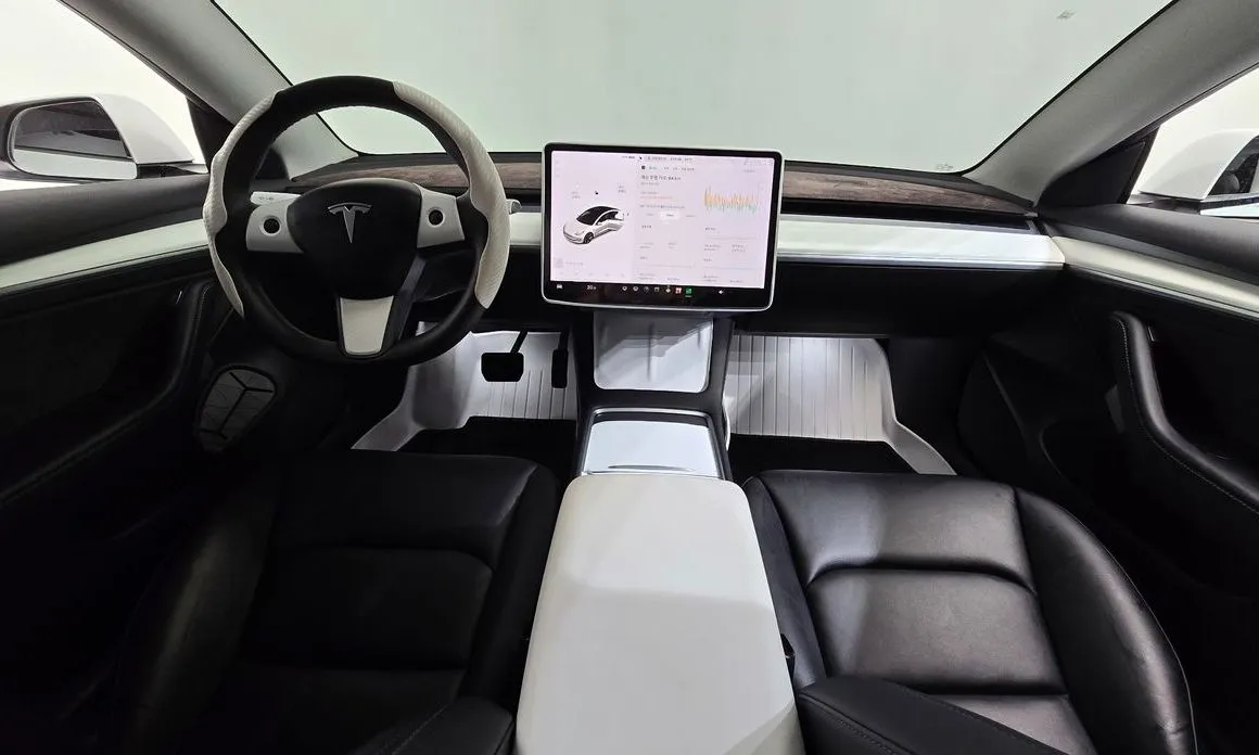 Tesla Model 3 — фото 4