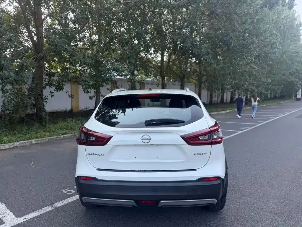 Nissan Qashqai — фото 10