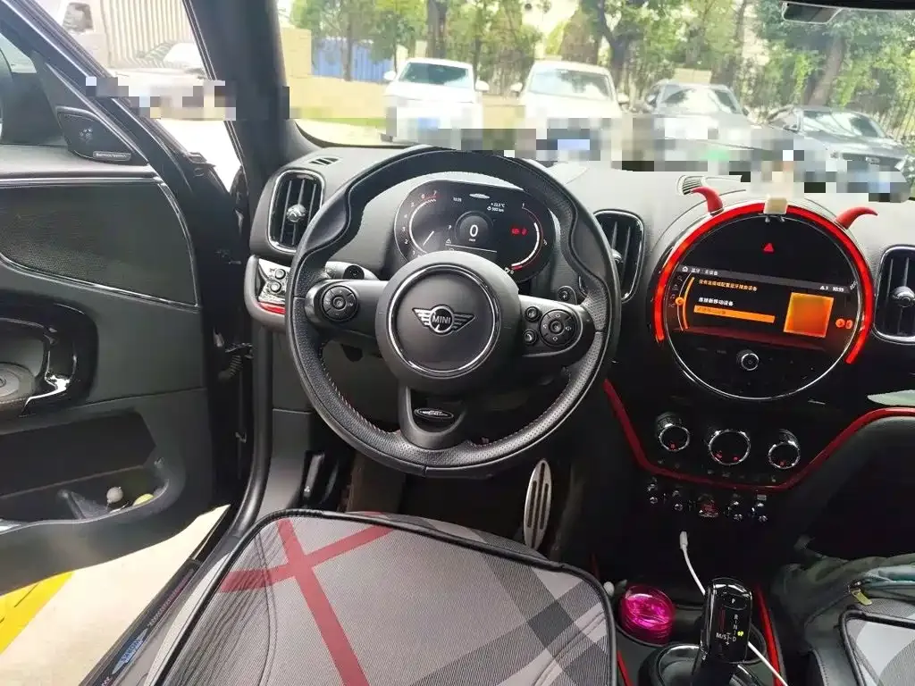 MINI Countryman JCW — фото 10