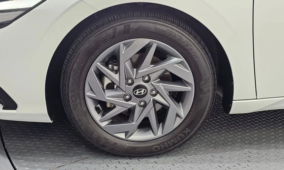 Hyundai AVANTE — фото 4