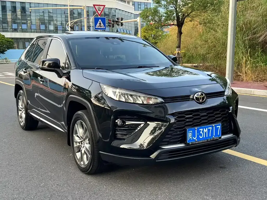 Toyota Wildlander — фото 10