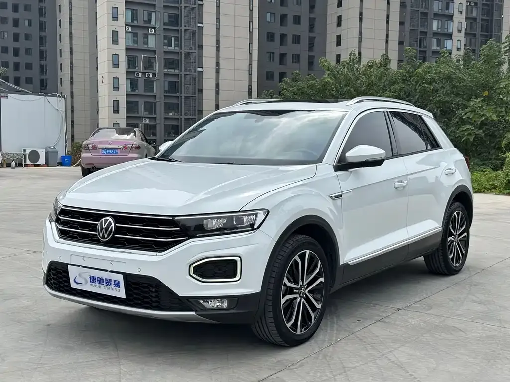 Volkswagen T-Roc — фото 1