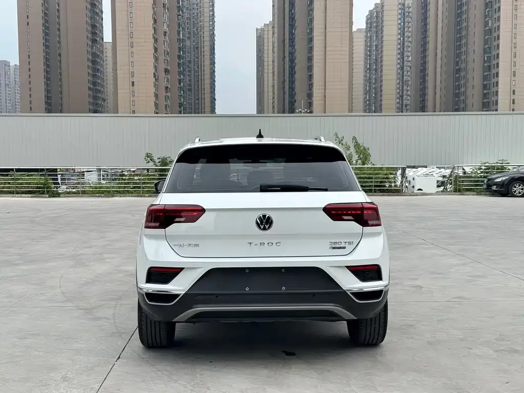 Volkswagen T-Roc — фото 4