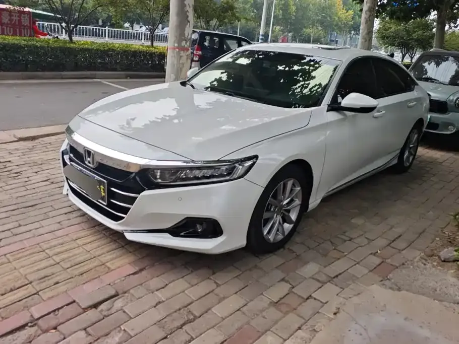 Honda Accord — фото 1