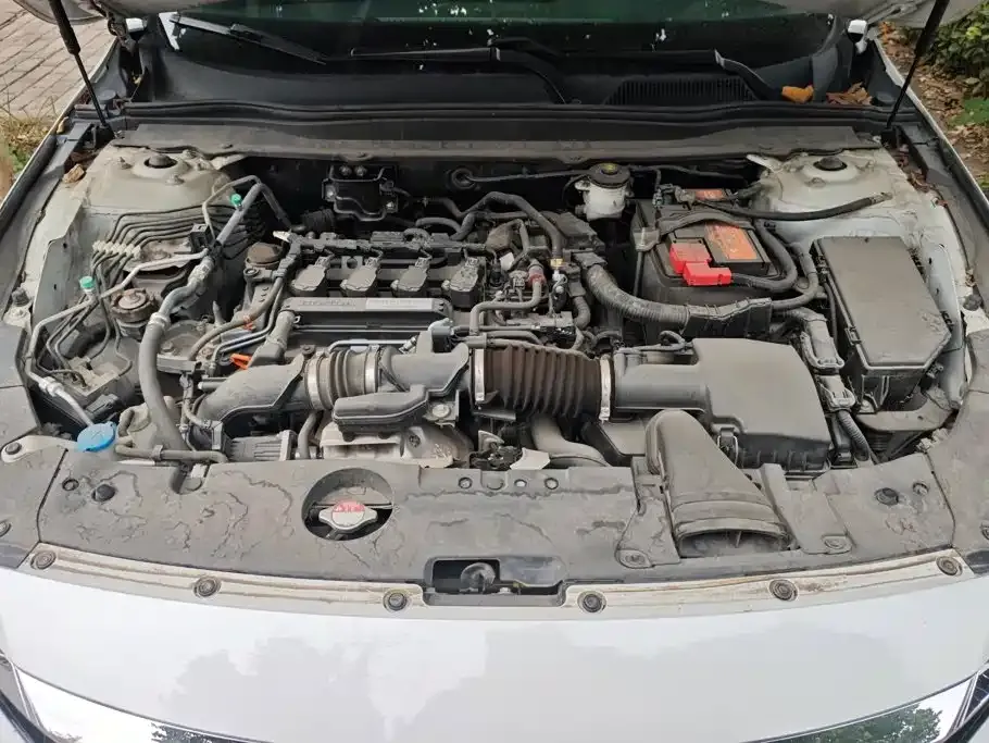 Honda Accord — фото 9