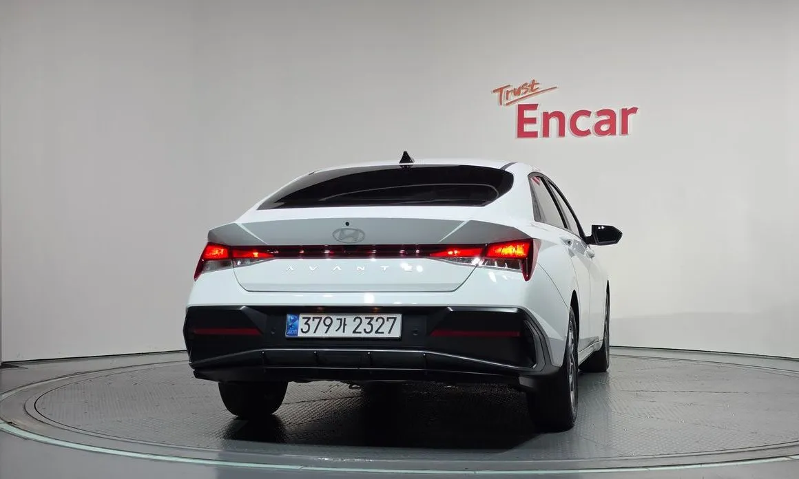 Hyundai AVANTE — фото 3