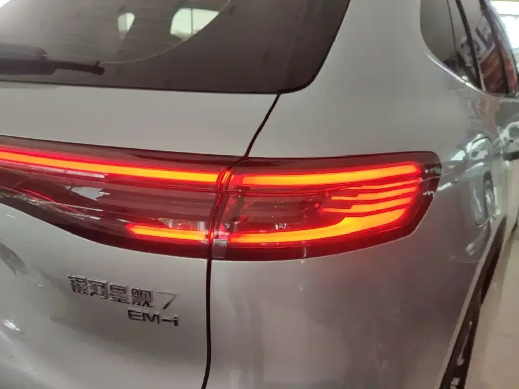 Geely Galaxy Xingjian 7 — фото 4