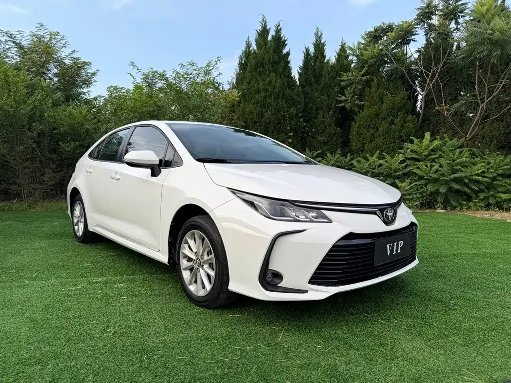 Toyota Corolla — фото 5