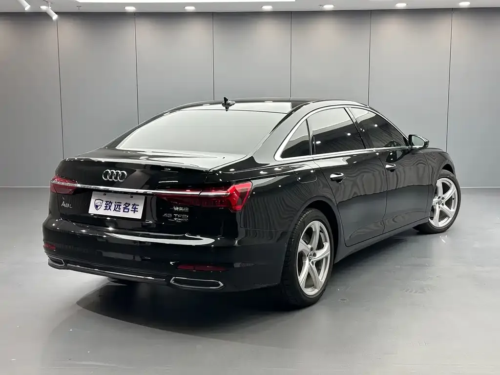 Audi A6L — фото 10