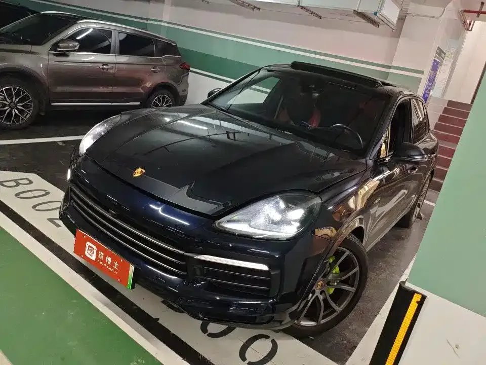 Porsche Cayenne Hybrid — фото 1