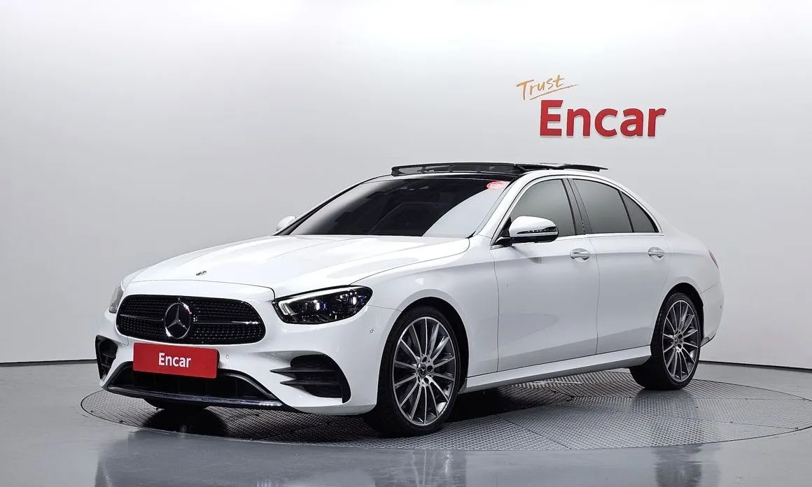 Mercedes-Benz E-Class — фото 1