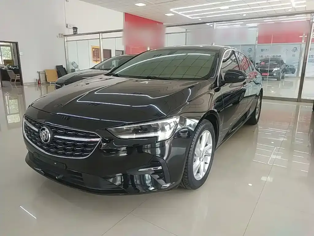 Buick Regal — фото 1