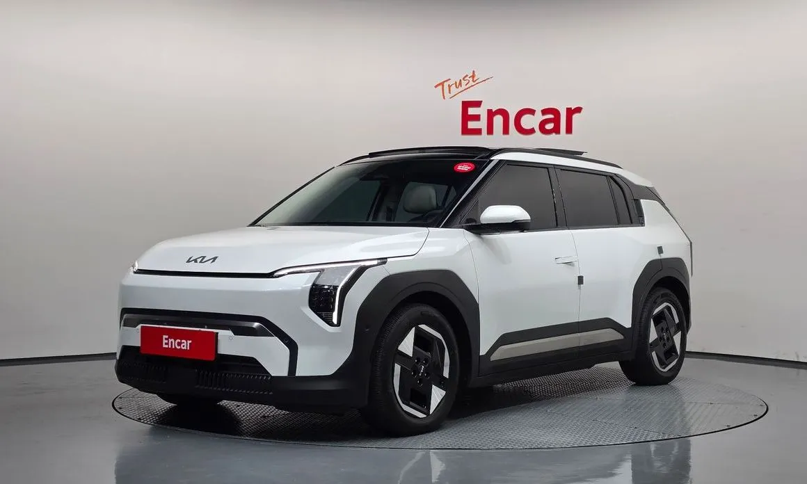 Kia EV3 — фото 1