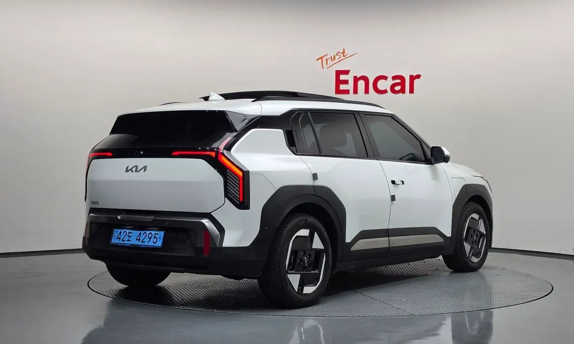 Kia EV3 — фото 4