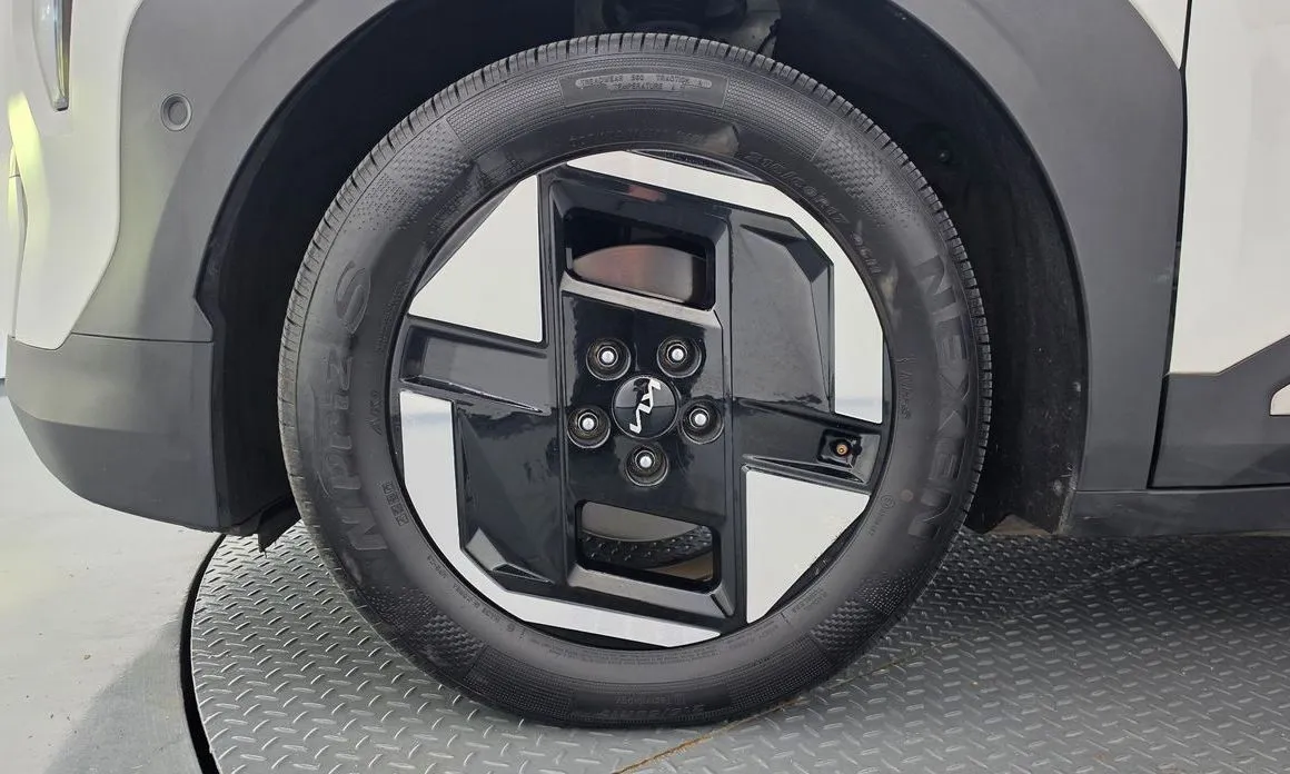Kia EV3 — фото 3