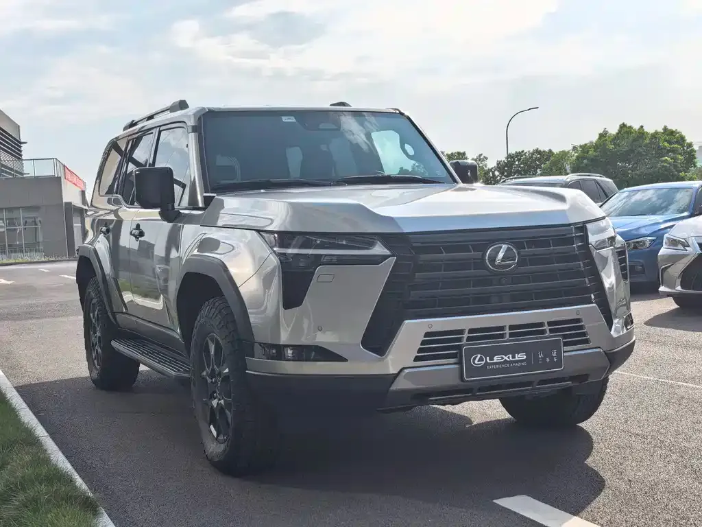 Lexus GX — фото 10