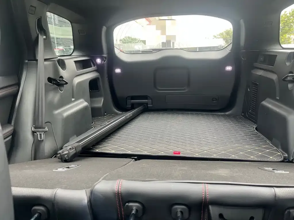 Land Rover Discovery Sport — фото 2