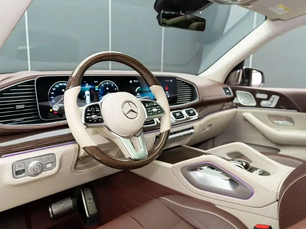 Mercedes-Benz GLS — фото 6