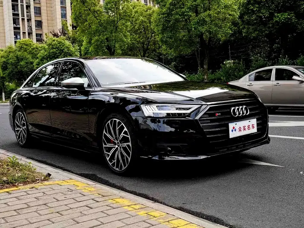 Audi S8 — фото 4