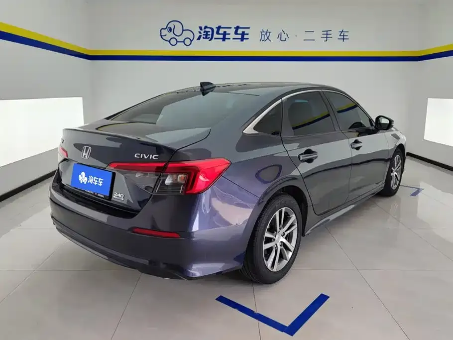 Honda Civic — фото 7