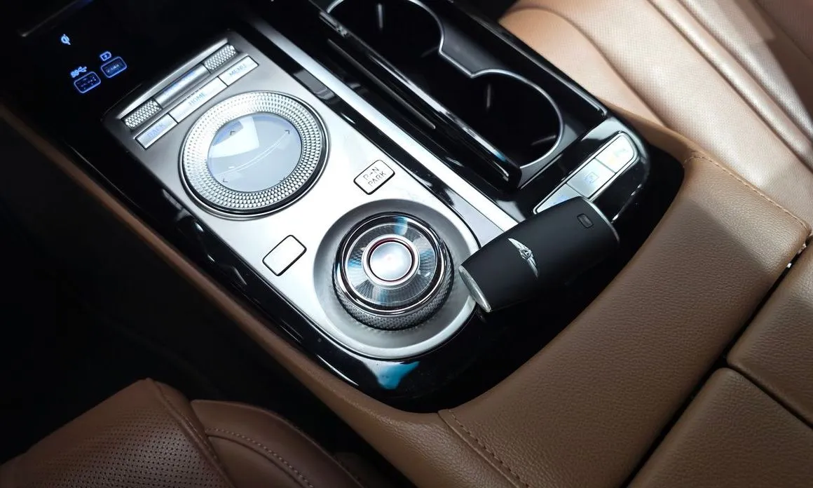 Genesis G80 — фото 10