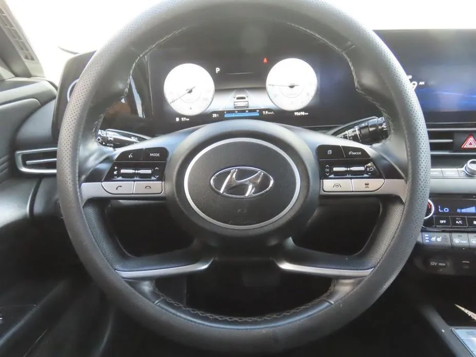 Hyundai AVANTE — фото 10