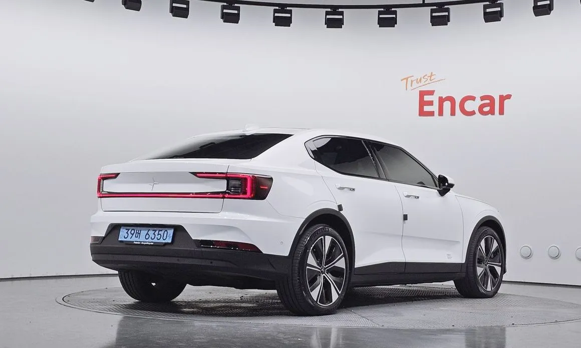 Polestar Polestar 2 — фото 10