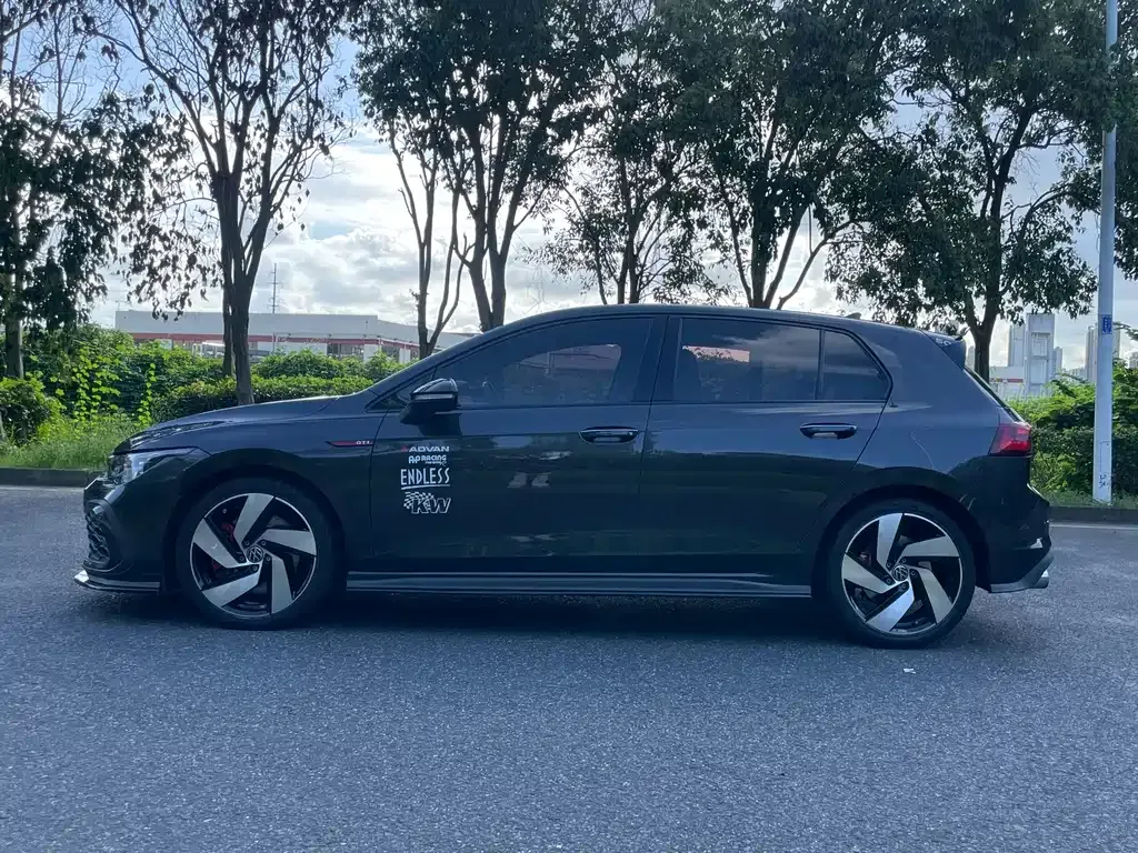 Volkswagen Golf GTI — фото 8