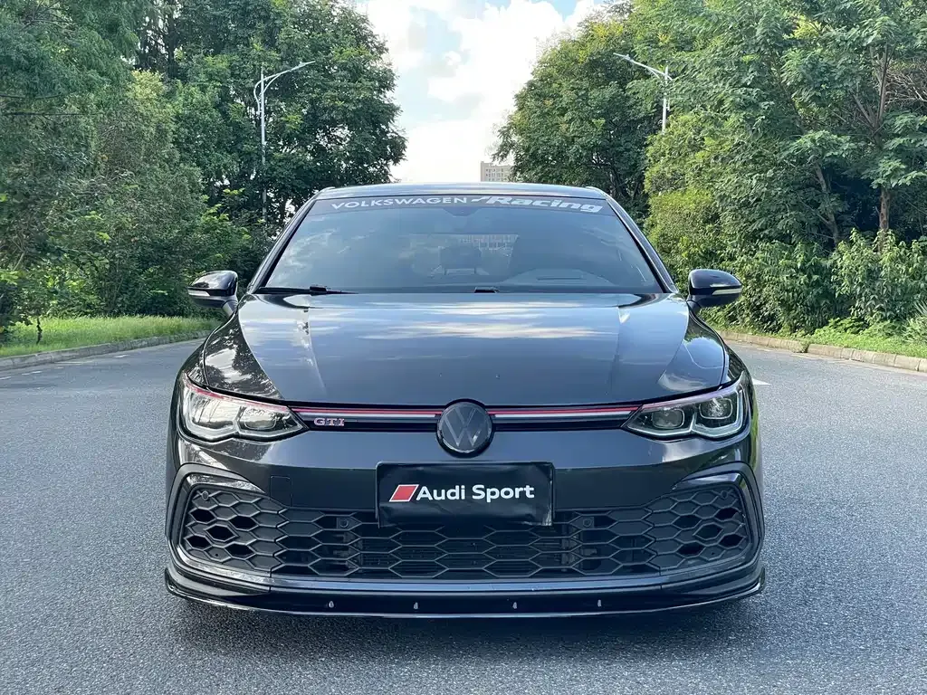 Volkswagen Golf GTI — фото 10