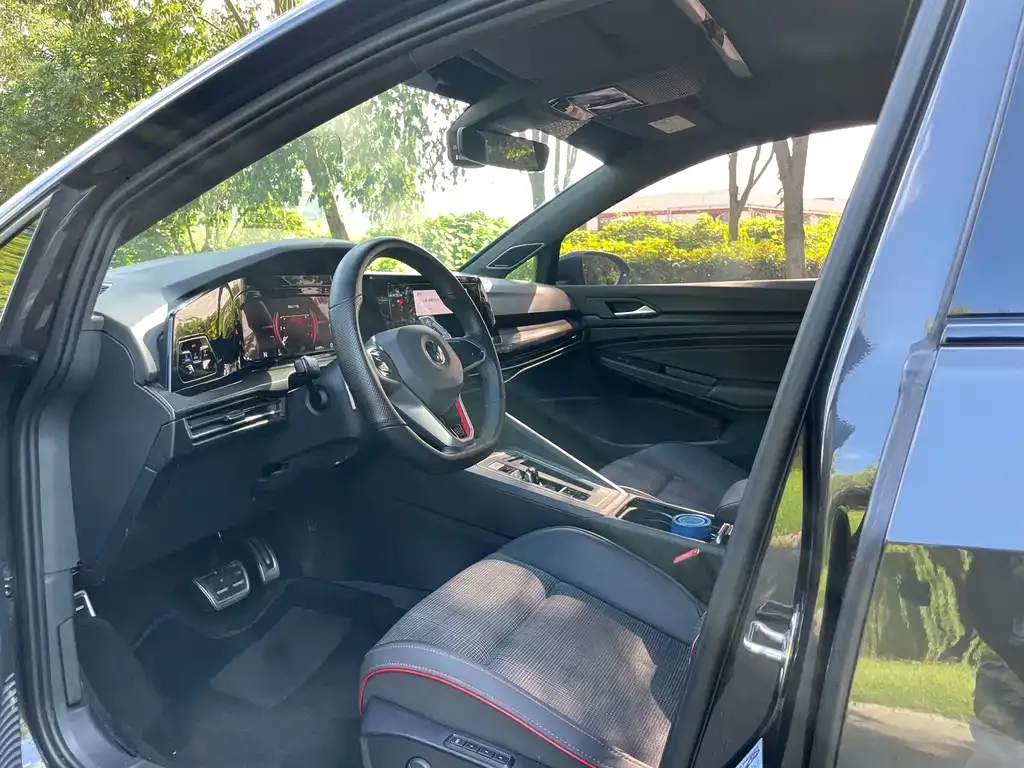 Volkswagen Golf GTI — фото 4