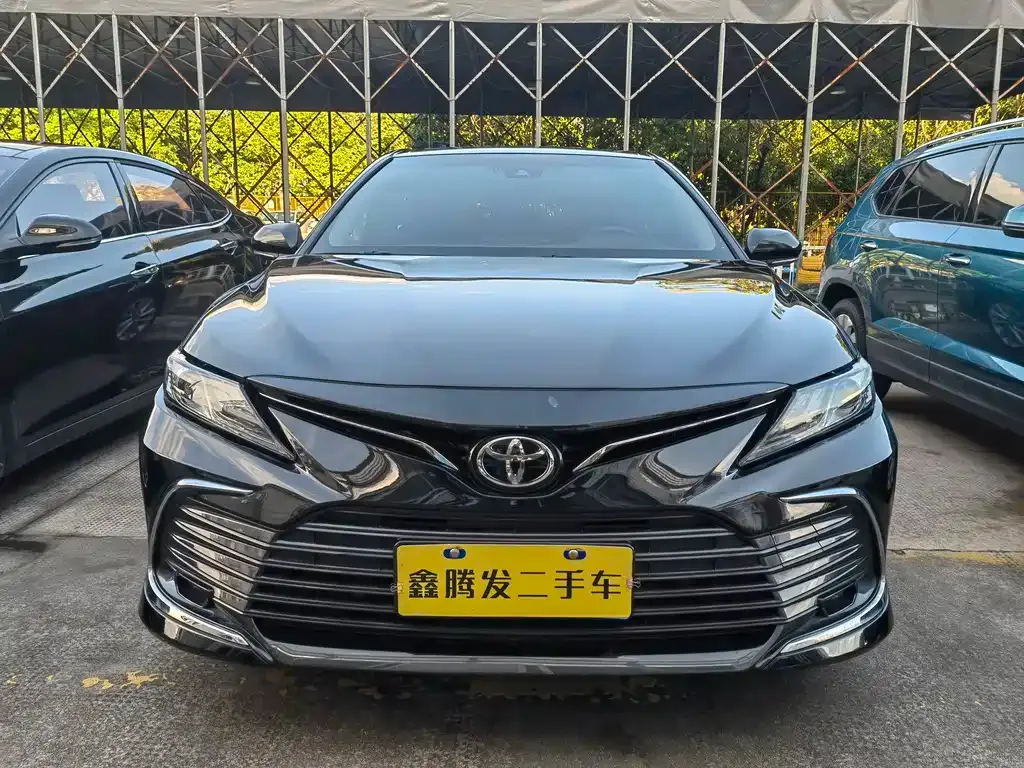 Toyota Camry — фото 9