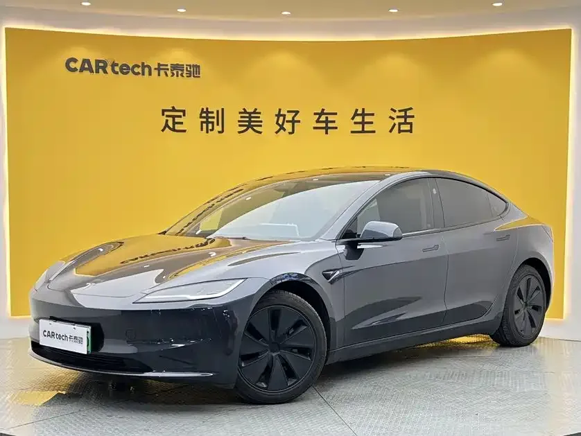 Tesla Model 3 — фото 1