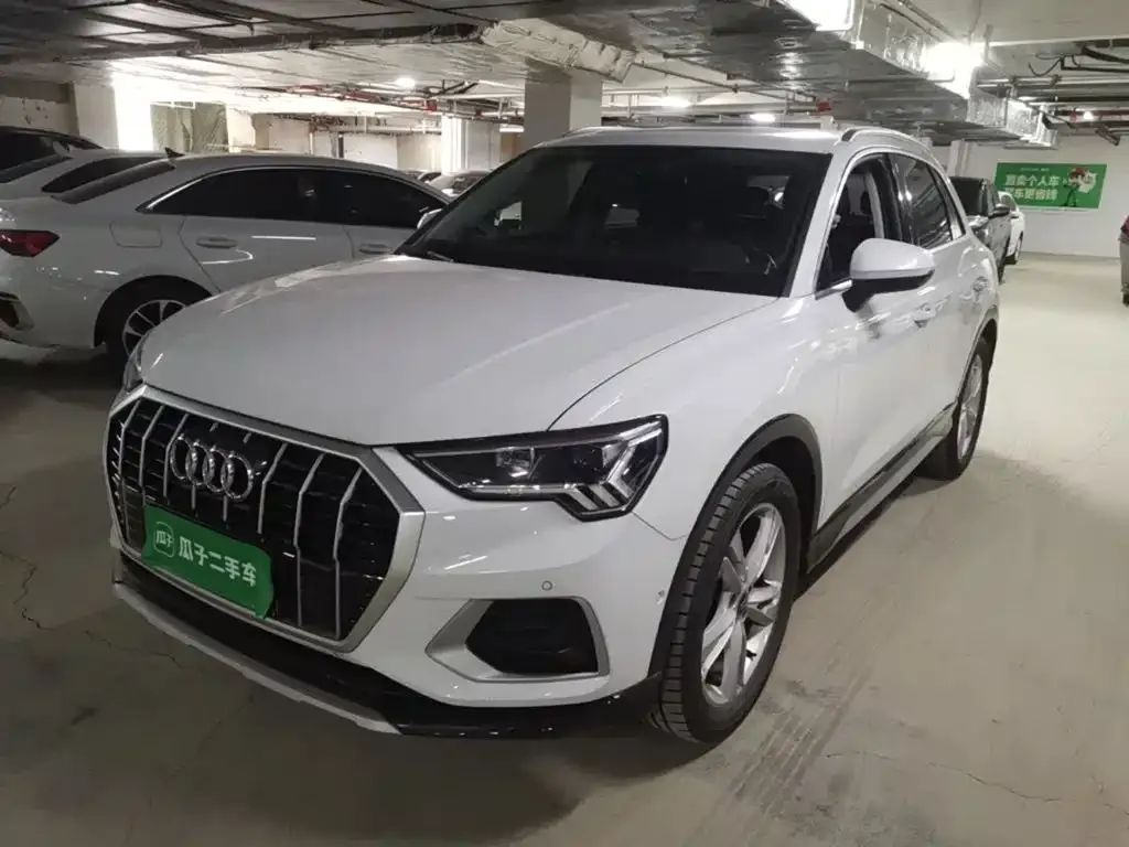 Audi Q3 — фото 1