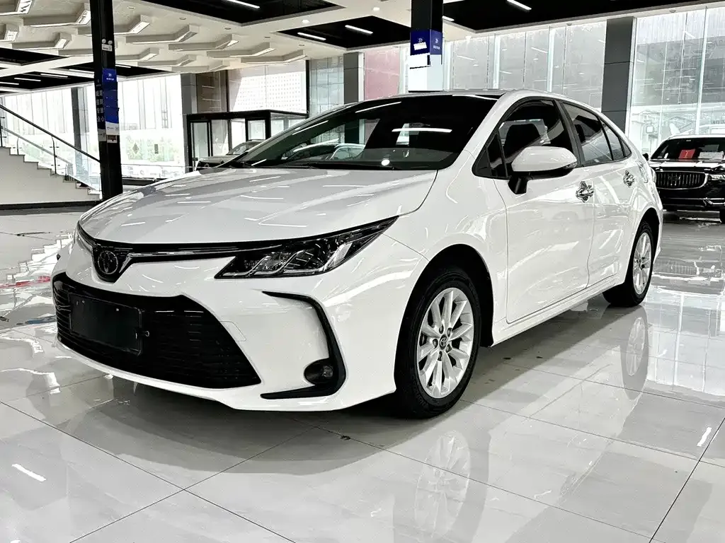 Toyota Corolla — фото 1
