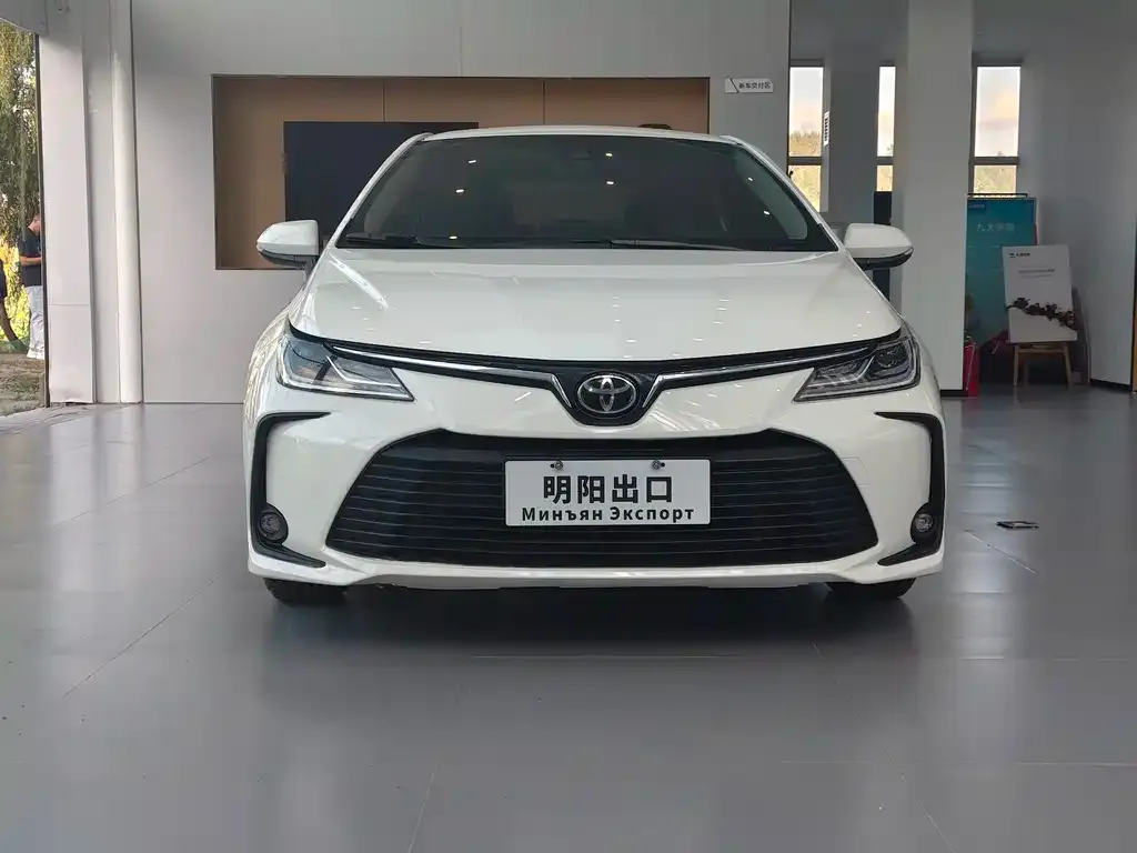 Toyota Corolla — фото 3