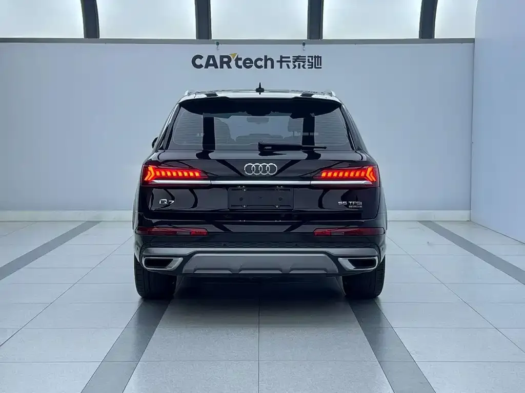 Audi Q7 — фото 2