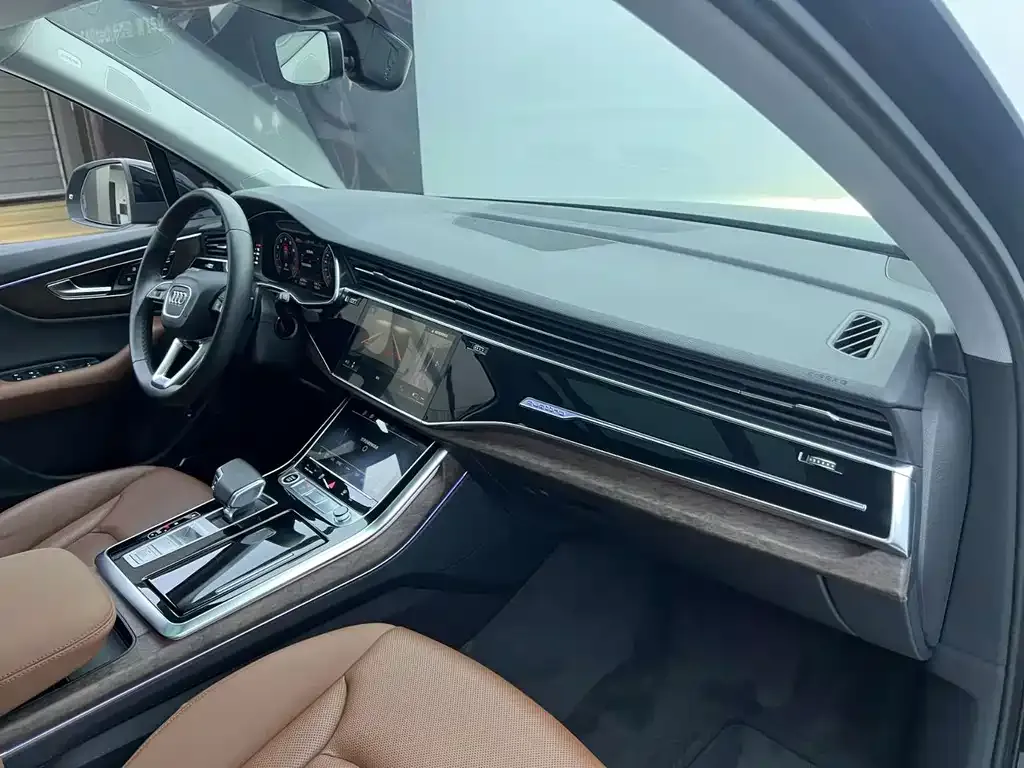 Audi Q7 — фото 5