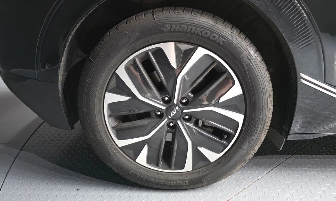 Kia EV6 — фото 9