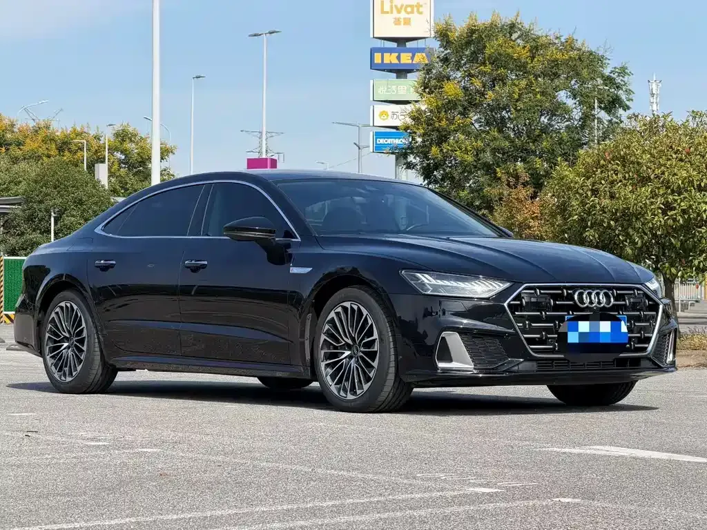 Audi A7L — фото 5