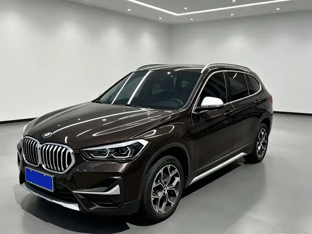 BMW X1 — фото 1