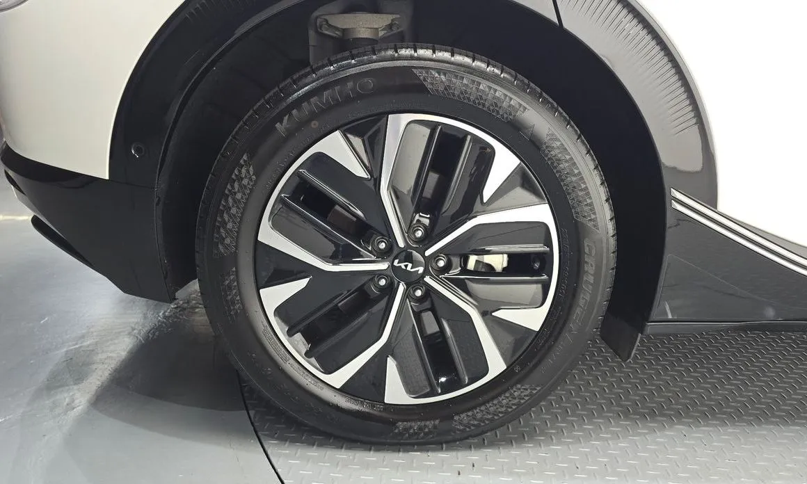 Kia EV6 — фото 4