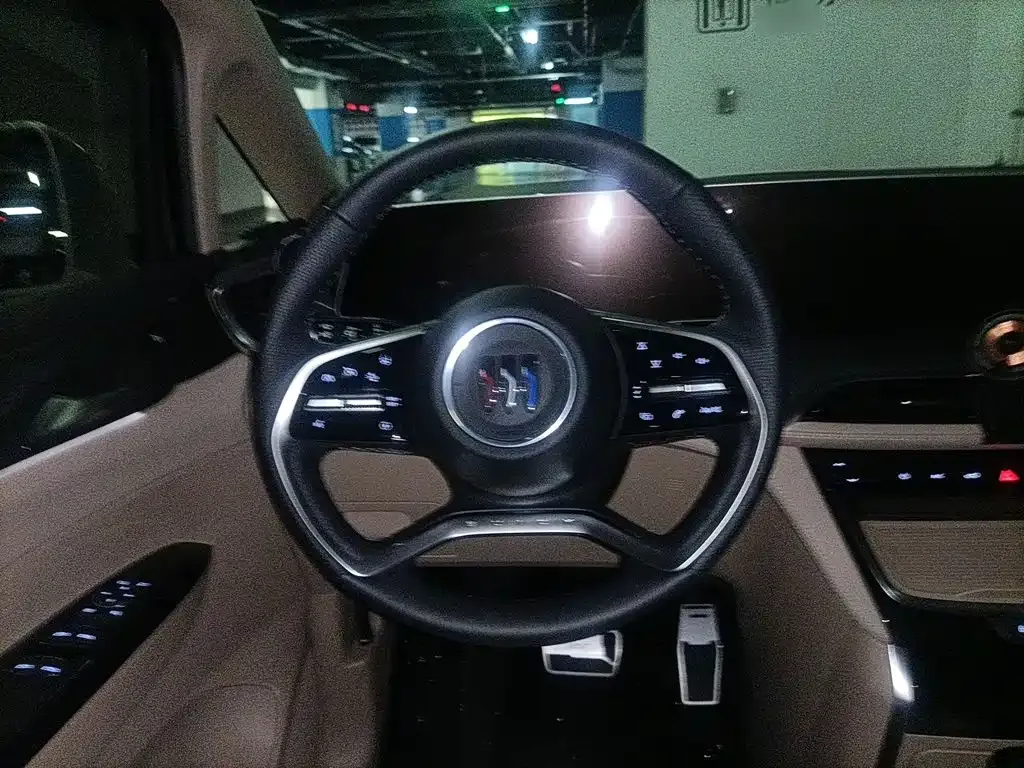 Buick GL8 Hybrid — фото 5