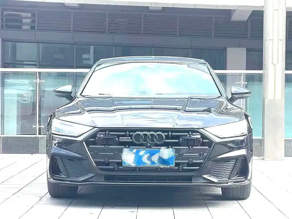 Audi A7L — фото 2