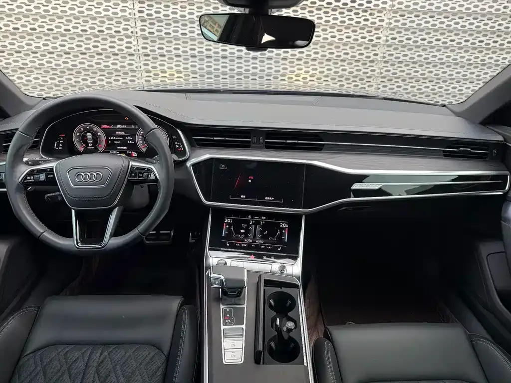 Audi A6L — фото 5