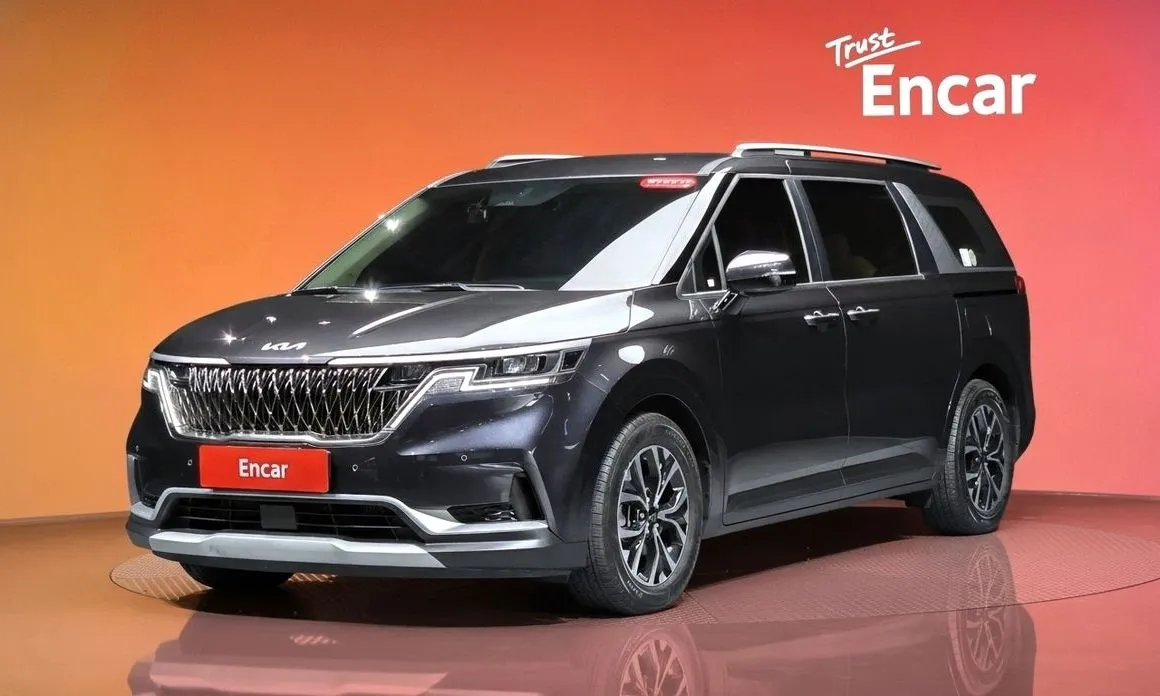 Kia Carnival — фото 1