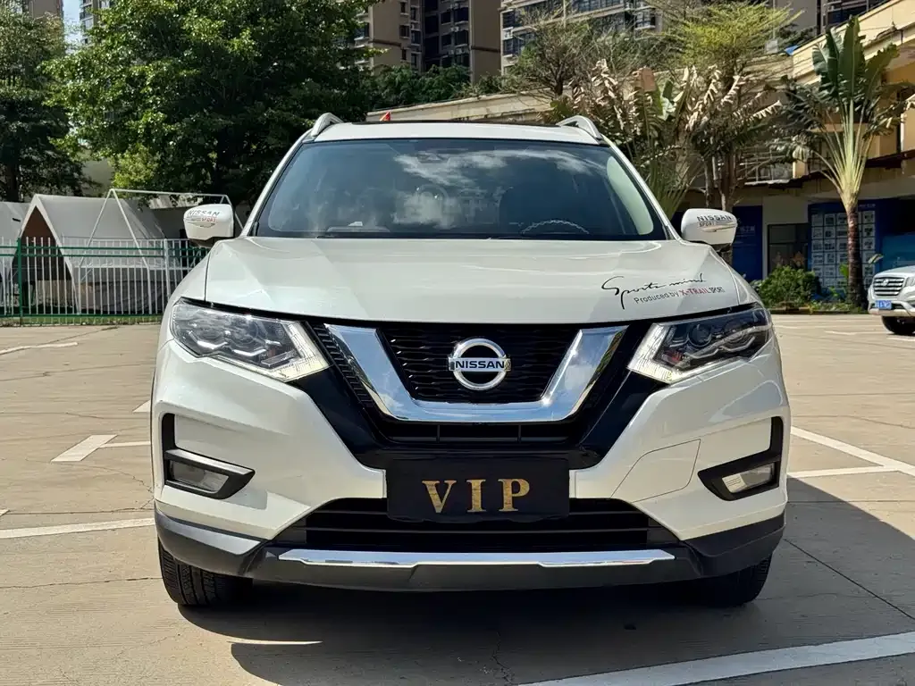 Nissan X-Trail — фото 10